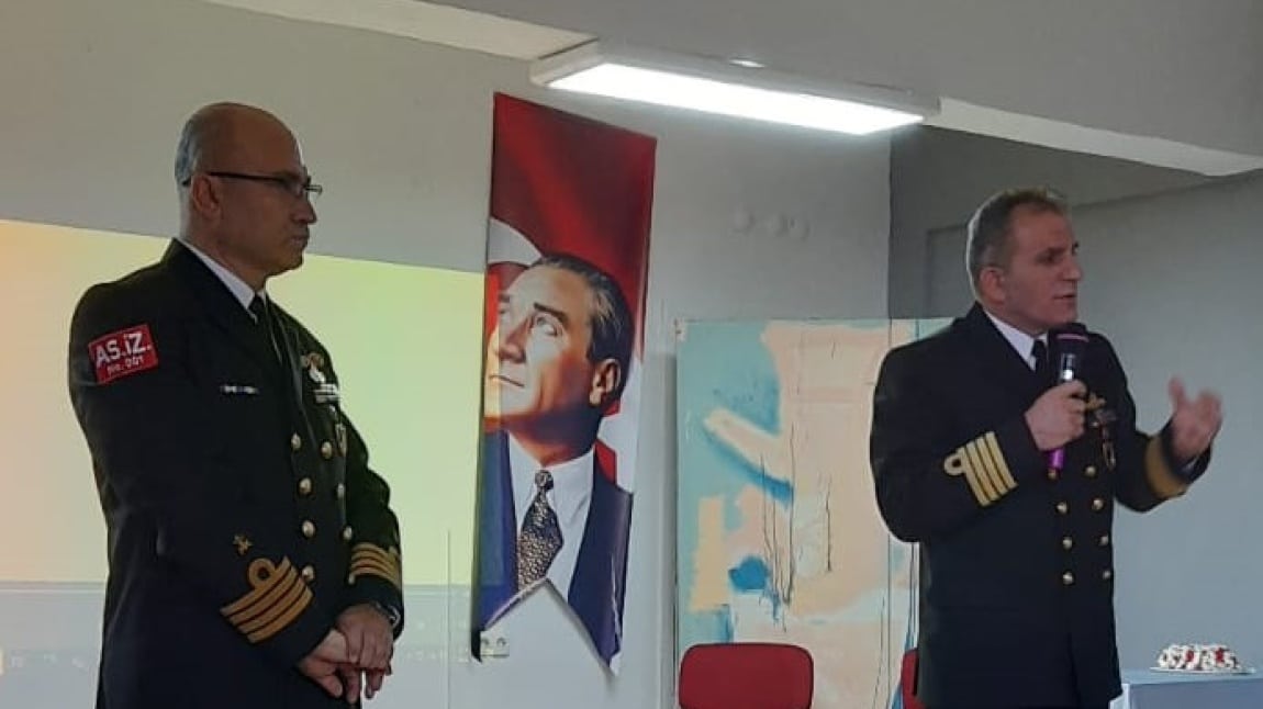 Öğrencilerimizi Komutanlarla Buluşturduk